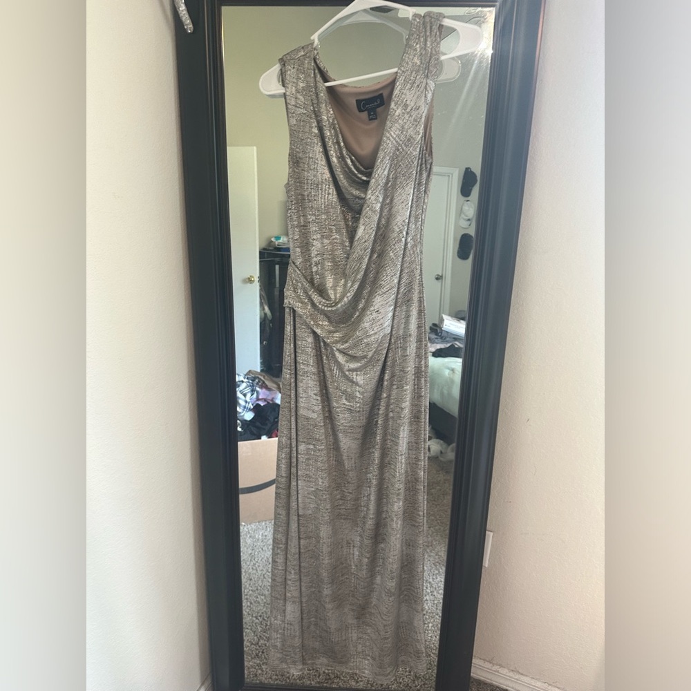 Connected Apparel Women’s Maxi Dress Size 16 Worn Once